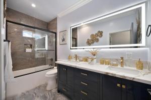 Ένα μπάνιο στο Walk to UC Davis Medical Center! Apt with Patio +21 φωτογραφίες