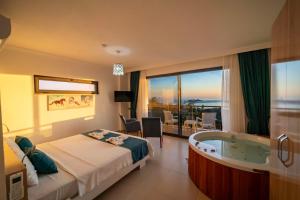 Ένα ή περισσότερα κρεβάτια σε δωμάτιο στο The Luxury Villa Vacation You're Looking For +80 φωτογραφίες