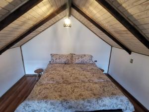 Postel nebo postele na pokoji v ubytování Cabaña monte rio + 3 fotografie