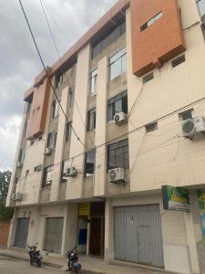 Το κτήριο όπου στεγάζεται  το ξενοδοχείο +8 φωτογραφίες
