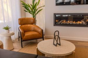 Χώρος καθιστικού στο Onyx - Spa Fire Pit and Forest View - Domaine du Grand Portneuf