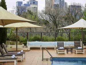 La alberca dentro o cerca de Pullman Melbourne On the Park