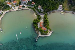 Příroda nedaleko penzionu + 10 fotografií