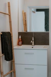 Φωτογραφία από το άλμπουμ του Cosy T2 rénové, proche centre-ville-Fibre/Netflix σε Montlucon