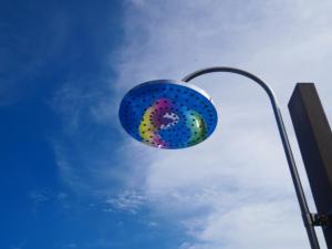 a street light with a donut on top of it at パーパスリゾート EG Sky terrace 熱川 in Higashiizu