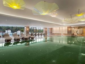 Bazén v ubytování The Grand Tarabya Managed by Accor nebo v jeho okolí