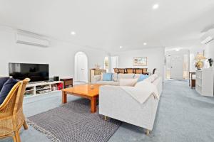 TV/trung tâm giải trí tại Forresters Dunes - Whole House