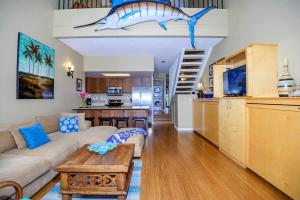 Η κουζίνα ή μικρή κουζίνα στο Hale Mahina B401 · HM B401 OceanFront 2BD Tropical Getaway
