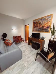 O zonă de relaxare la APTO Maison Class - 3 quartos 2 banheiros próximo ao shopping +54 fotografii