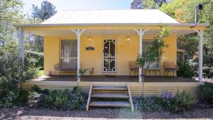 Το κτήριο όπου στεγάζεται  η παραθεριστική κατοικία