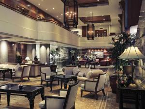 Ruang duduk di Mercure Chiang Mai