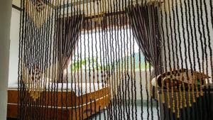 Gallery image of Phong Nha River House in Phong Nha