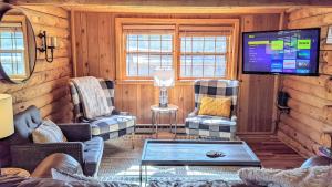 Fotografie z fotogalerie ubytování Hickory Cabin by AvantStay Firepit Hot Tub Game Room Great Location v destinaci Palmerton