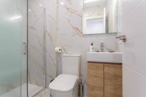 Koupelna v ubytování Martianez Luxury Vista + 58 fotografií
