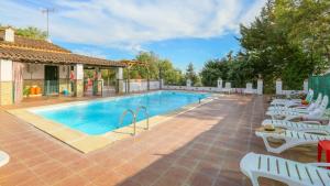 Piscina de la sau aproape de Casa Rural Villa Amigo Aracena by Ruralidays