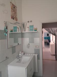 Ένα μπάνιο στο Bilocale piano terra Marina di Cecina