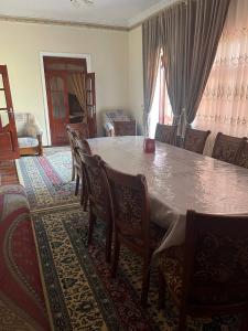 Ruang duduk di Guest hause ZARIN +10 gambar