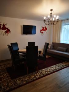 TV a/nebo společenská místnost v ubytování Ariana house