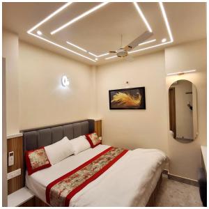Fotografie z fotogalerie ubytování Hotel AV Ganges Varanasi - Walking Distance From BABA VISHWANATH TEMPLE #Wifi #Fully Air Conditioned & Spacious Rooms - Best Budget Hotel In Varanasi v destinaci Váránasí
