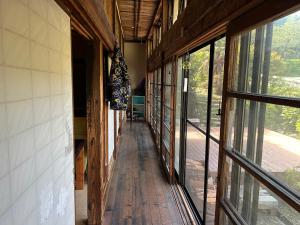 Imagem da galeria de 築150年の古民家ゲストハウスひとたび em Iwaki