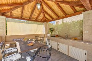 Χώρος καθιστικού στο Hedera Estate, Villa Hedera X