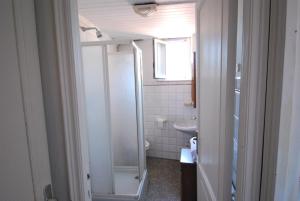 Koupelna v ubytování Albergo La Vela