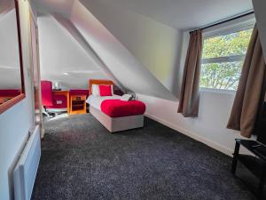Ruang duduk di Hullywood rooms with shared kitchen facilities