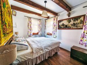 Ένα ή περισσότερα κρεβάτια σε δωμάτιο στο Holiday Home U Prabaci Olgi by Interhome