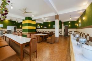 Posezení v ubytování Sitara Hotel & Resort - Most Selling Property in Nainital + 33 fotografií