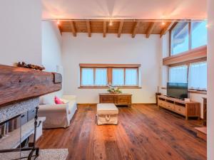 Χώρος καθιστικού στο Apartment Picchio Autunno by Interhome +37 φωτογραφίες