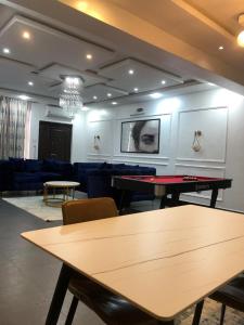 Οι επιχειρηματικές εγκαταστάσεις ή/και οι αίθουσες συνεδριάσεων στο Baels Suites