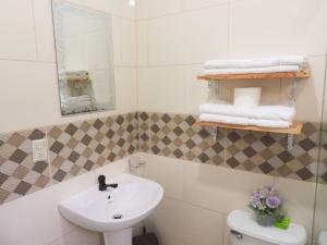 Ένα μπάνιο στο Majestic View Apartment II +21 φωτογραφίες