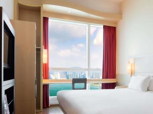 Katil atau katil-katil dalam bilik di Ibis Hong Kong Central & Sheung Wan +72 gambar
