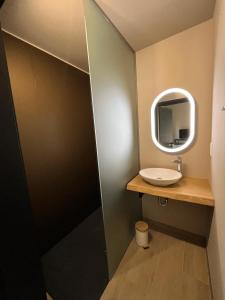 Imagine din galeria proprietății Camping Natuurlijk Limburg - appartement 2p în Remersdaal