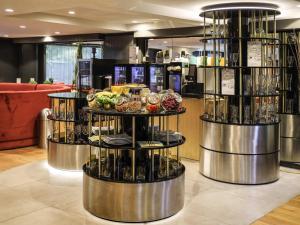 Makanan di atau berdekatan hotel