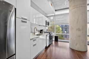 Dapur atau dapur kecil di Towers At Opop 401 Spacios And Cozy 1 Bd 1 B +14 gambar
