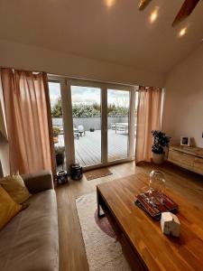 Výhled na řeku, která protéká v blízkosti apartmánu