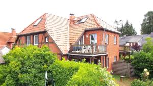 Gallery image of Birkmaase 12 Kapitänshaus Jacqueline 4-Sterne Komfort Maisonette im OG rechts in Zingst