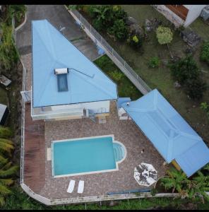 Kolam renang di atau dekat dengan Ti-Garence vue mer