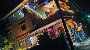 Το κτήριο όπου στεγάζεται  το δωμάτιο σε οικογενειακή κατοικία