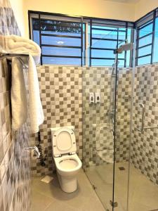 Ένα μπάνιο στο Marafiki Villa +10 φωτογραφίες