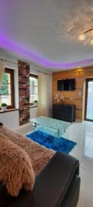 Postel nebo postele na pokoji v ubytování Apartament 46m2 z tarasem i wanną Asenata Ustroń