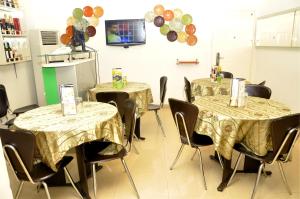 Televisyen dan/atau pusat hiburan di TheoDawn Hotels @ Suite 29