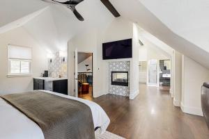 Η κουζίνα ή μικρή κουζίνα στο The Timberline Escape