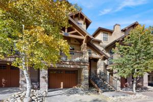 Tòa nhà nơi nhà nghỉ dưỡng tọa lạc