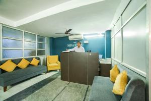 Χώρος καθιστικού στο Hotel O Royal Discovery