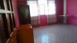 TV a/nebo společenská místnost v ubytování Gary Vilena AIRBNBs + 4 fotografie