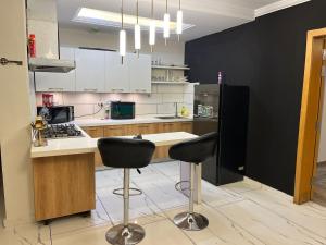 Nhà bếp/bếp nhỏ tại Apartment in Rawalpindi