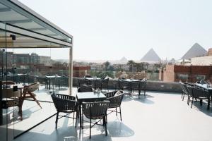 Εστιατόριο ή άλλο μέρος για φαγητό στο La tuya pyramids view