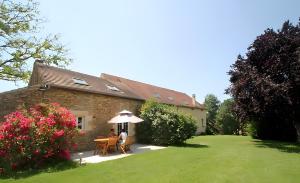 Taman di luar La Cense De La Mérelie - Le Fournil